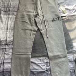 1977 Essentials Sweatpants Size large