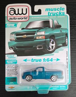 Auto World 1:64 Chevy Silverado SS Custom Die-Cast