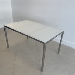 Modern Table / Desk