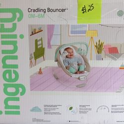 Brand New Cradling Bouncer