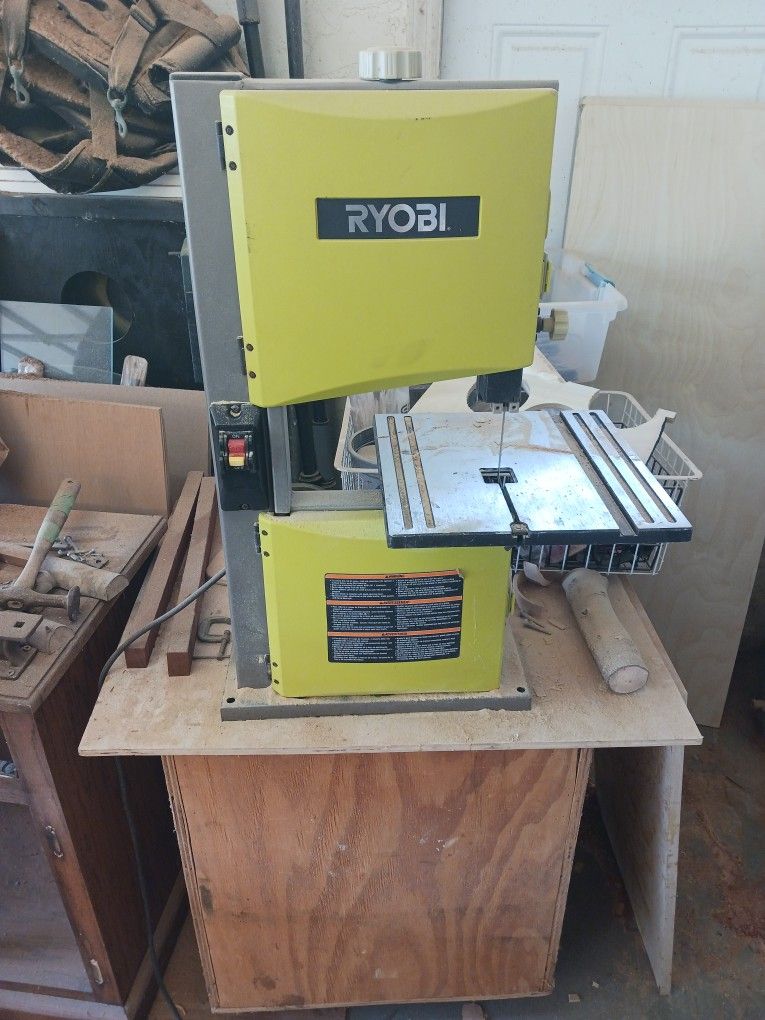 Ryobi 9 Inch Bandsaw