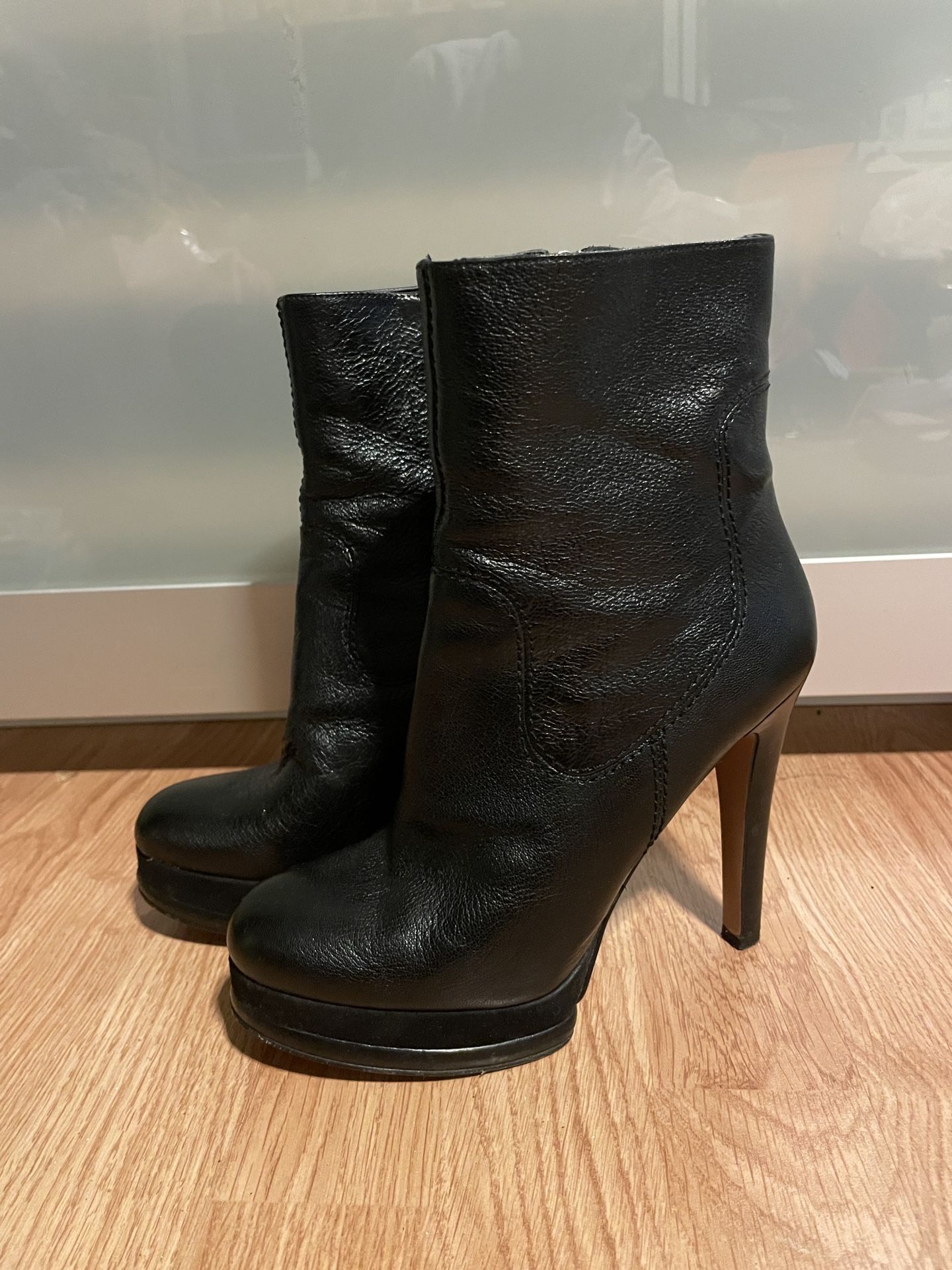 nine west booties leather black size 6.5