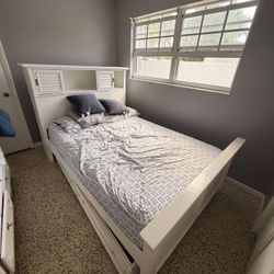 Queen Bed With Option To Fit Twin Bed Underneath Drawer