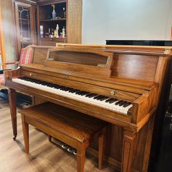 Baldwin upright piano-650$