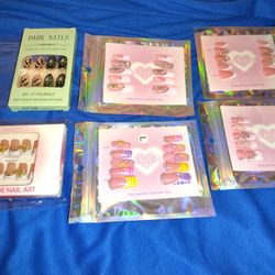 7pc Lot Darlene Artificial Press On Nails Hand painted Stones Gems
