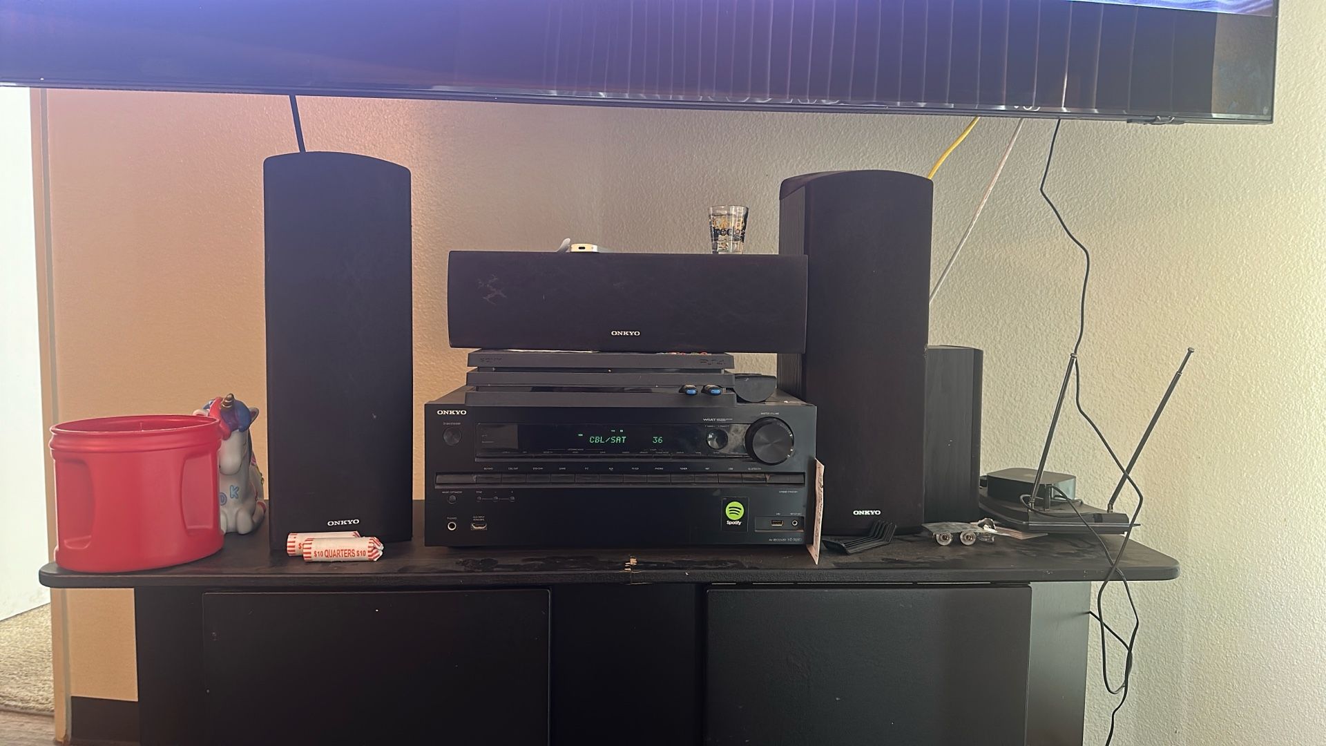 Onkyo HT-R693