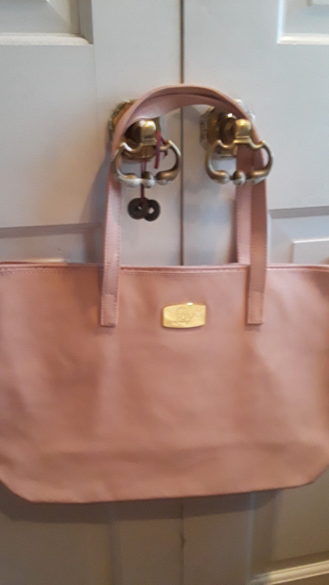 New!! Gorgeous leather tote bag. Never used. New.