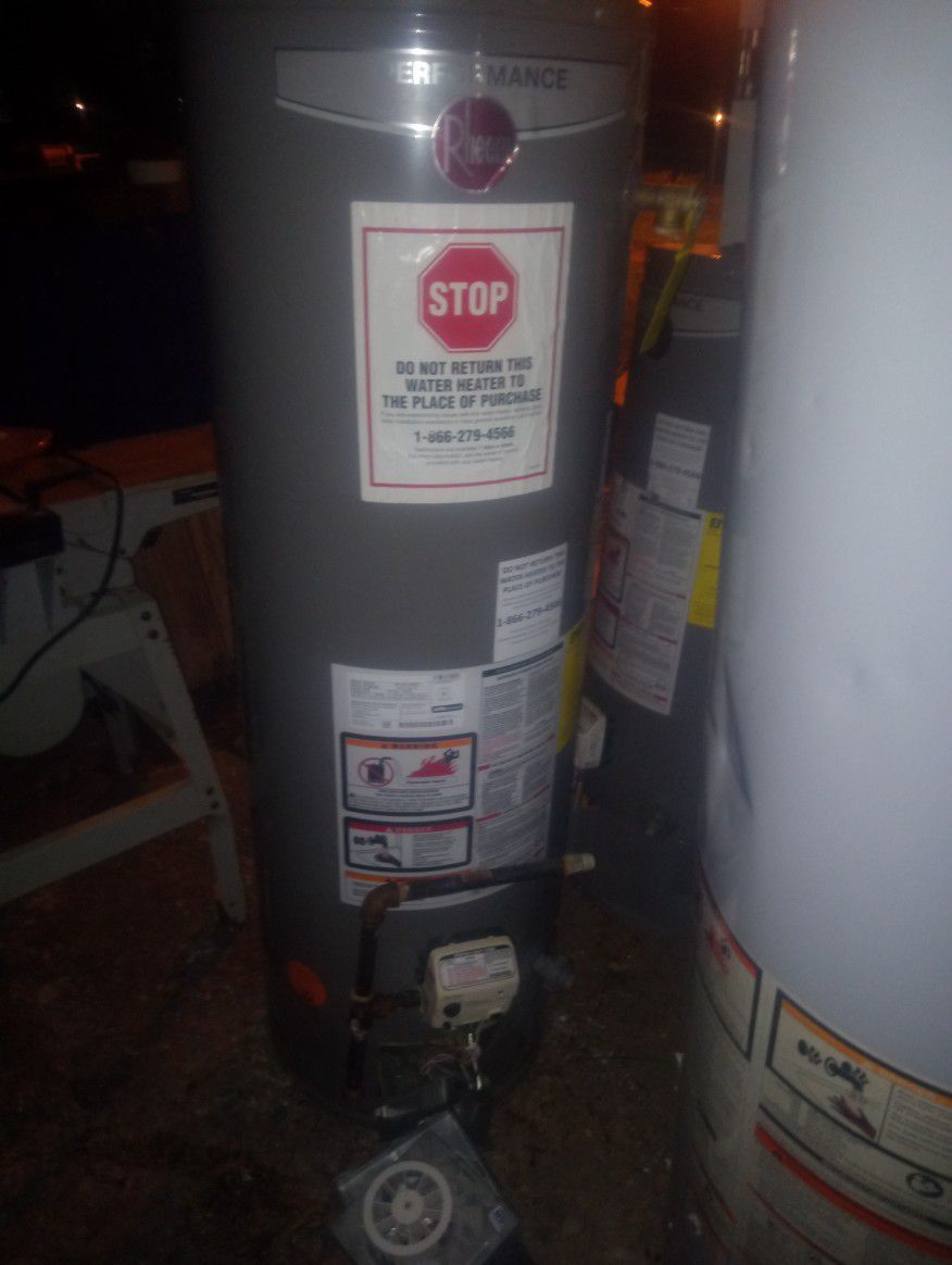 Hot Water Heater Gas 80 Gallon Will Install For An Extra Fee And Deliver 200