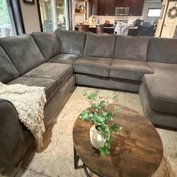Sectional Couch 