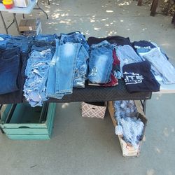 Mens/ Female Jeans. Different Sizes. 36-30-men. Arizona Jeans And More. Great Condition.