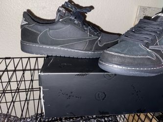 Deadstock Size 13 Travis Scott Black Phantom Jordan1