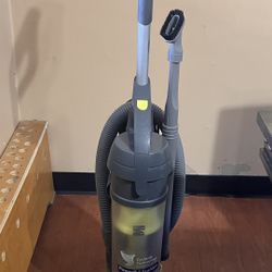 Kenmore Bagless Upright Vacuum 