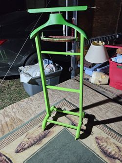 Wooden Garment Stand - DIY Refurbish Item
