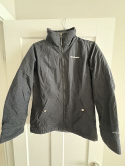 Woman’s Columbia Jacket Size M