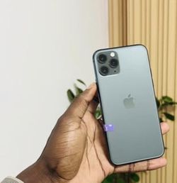 𝚒𝙿𝚑𝚘𝚗𝚎 11 pro 𝚞𝚗𝚕𝚘𝚌𝚔𝚎𝚍 𝚠𝚒𝚝𝚑 𝚠𝚊𝚛𝚛𝚊𝚗𝚝𝚢