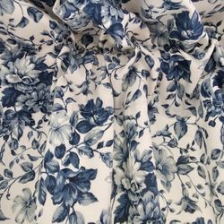 $100.00 - Vtg Blue & White Flower Curtain Panels By Croscill Home Fashion!  85" x 40" Size/Set Of 2/Like New!!!