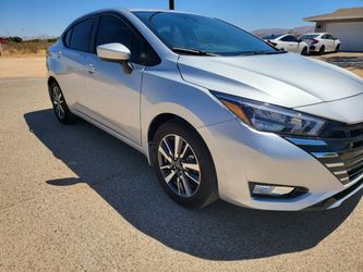 Nissan versa/Runs And Drive Great/Low Miles/Smog Check On Hand