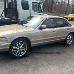 1997 Ford Crown Victoria