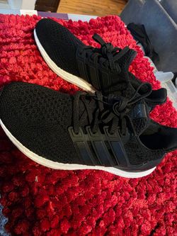 8 1/2 Woman's Ultra Boost ADIDAS