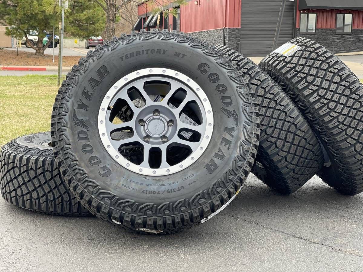 17’’ Rims 5x127 Jeep 315/70R17 Tires Wheels JK Gladiator JL Wrangler ...