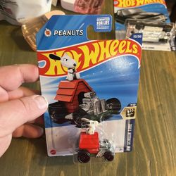 2025 Hot Wheels Screen Time Snoopy 