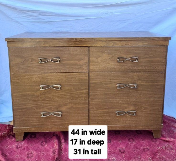 Vintage Mid-century Dresser