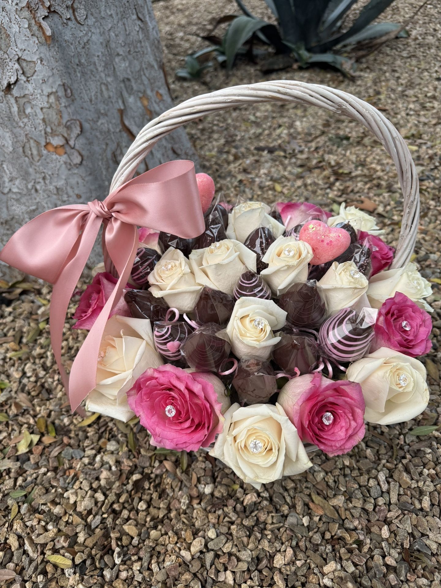 Dipped Strawberry Flower Arrangements 💐🫶🏻