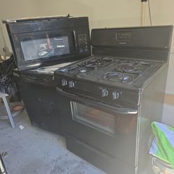 Free Working Gas Rang, Microwave And Dishwasher 