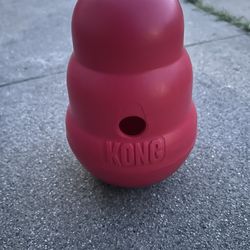 Kong Dog Treat Dispenser Wobbler Large