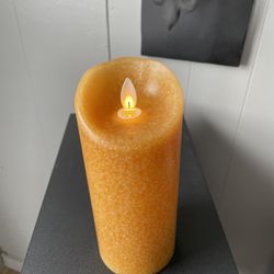 It has light