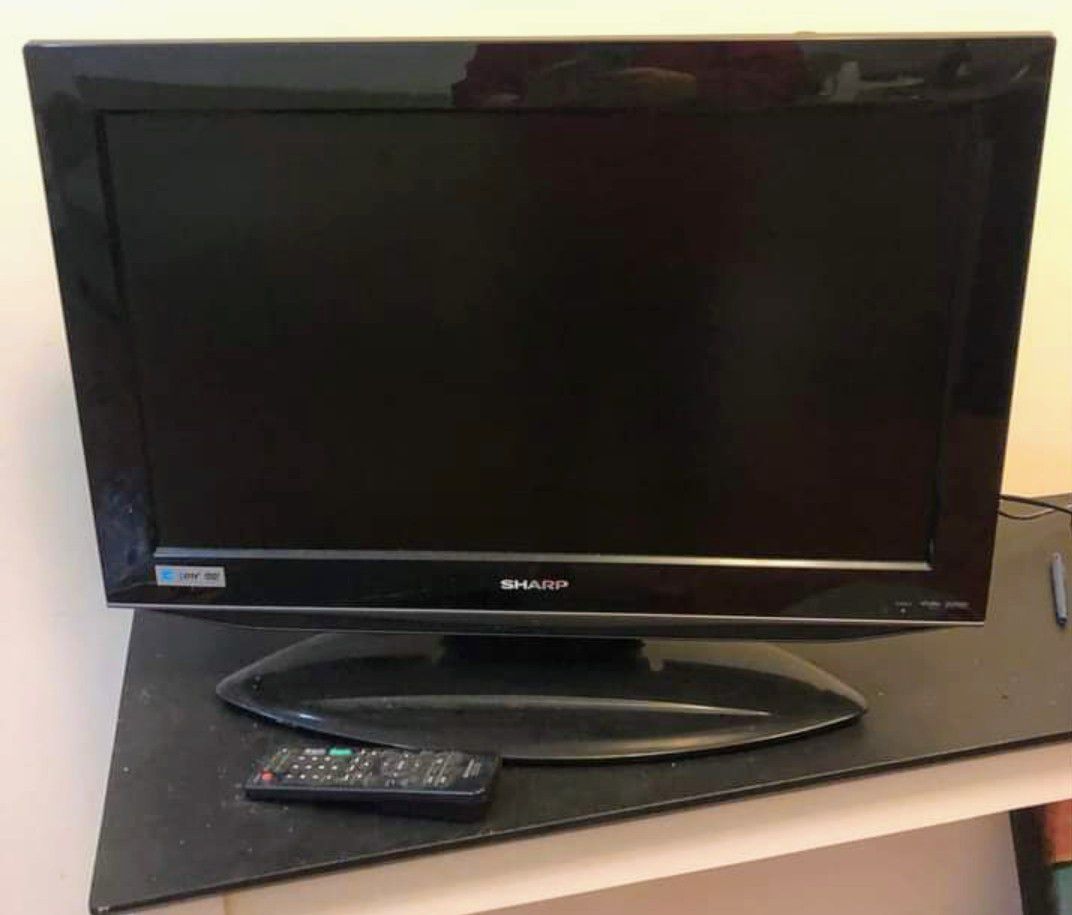 22"SHARP LCD TV WITH DVD CD.