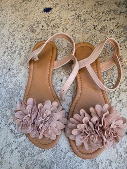 Girls sandals