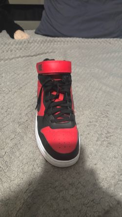 Nike High-Top Sneakers Red and Black