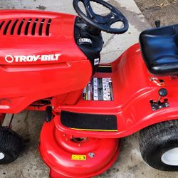 Riding Lawnmower 