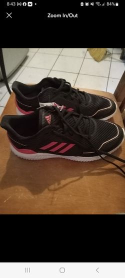 New Men's Adidas Tennis Shoes