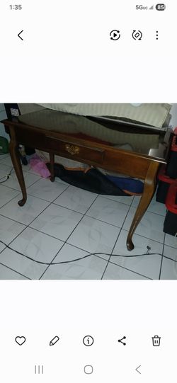 Table: Entryway, Hall, TV, Desk, Queen Ann style
