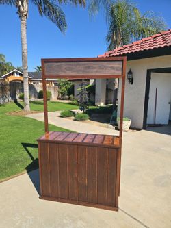 Kids’ Lemonade & Cookie Booth – With Wheels + Chalkboard!