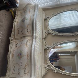 Italian Designer SILIK Classic Antique Dresser And 2 Mirrors
