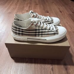Burberry Shoes