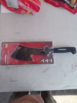 Husky 18 clearing hatchet