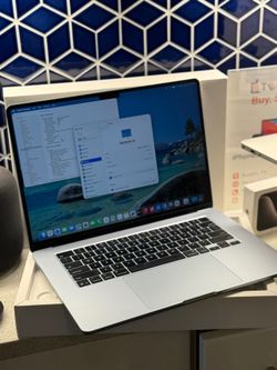 2025 Apple MacBook Air 15’ M4 16GB Ram 256SSD