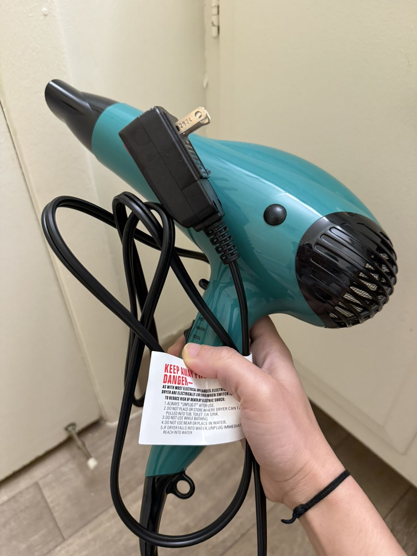 Hair dryer
