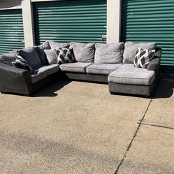 Free Delivery - Modern Grey Sectional Set
