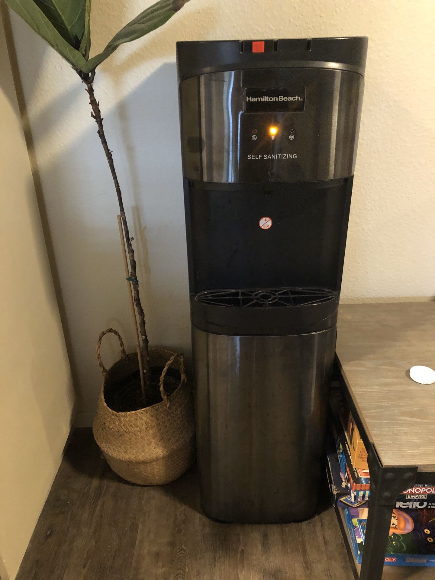 Water Cooler, Self Sanitizing, Hamilton Beach for Sale in Carlsbad, CA