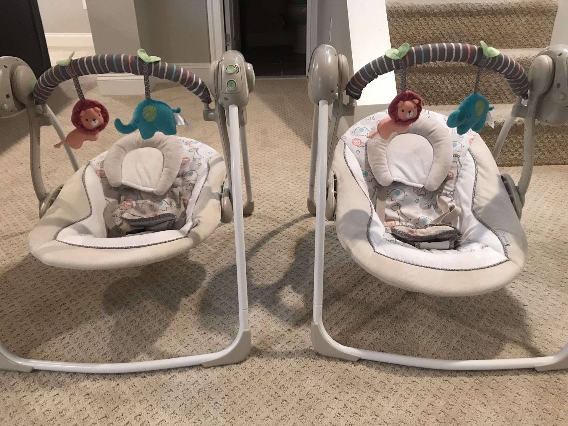 Automatic baby swings