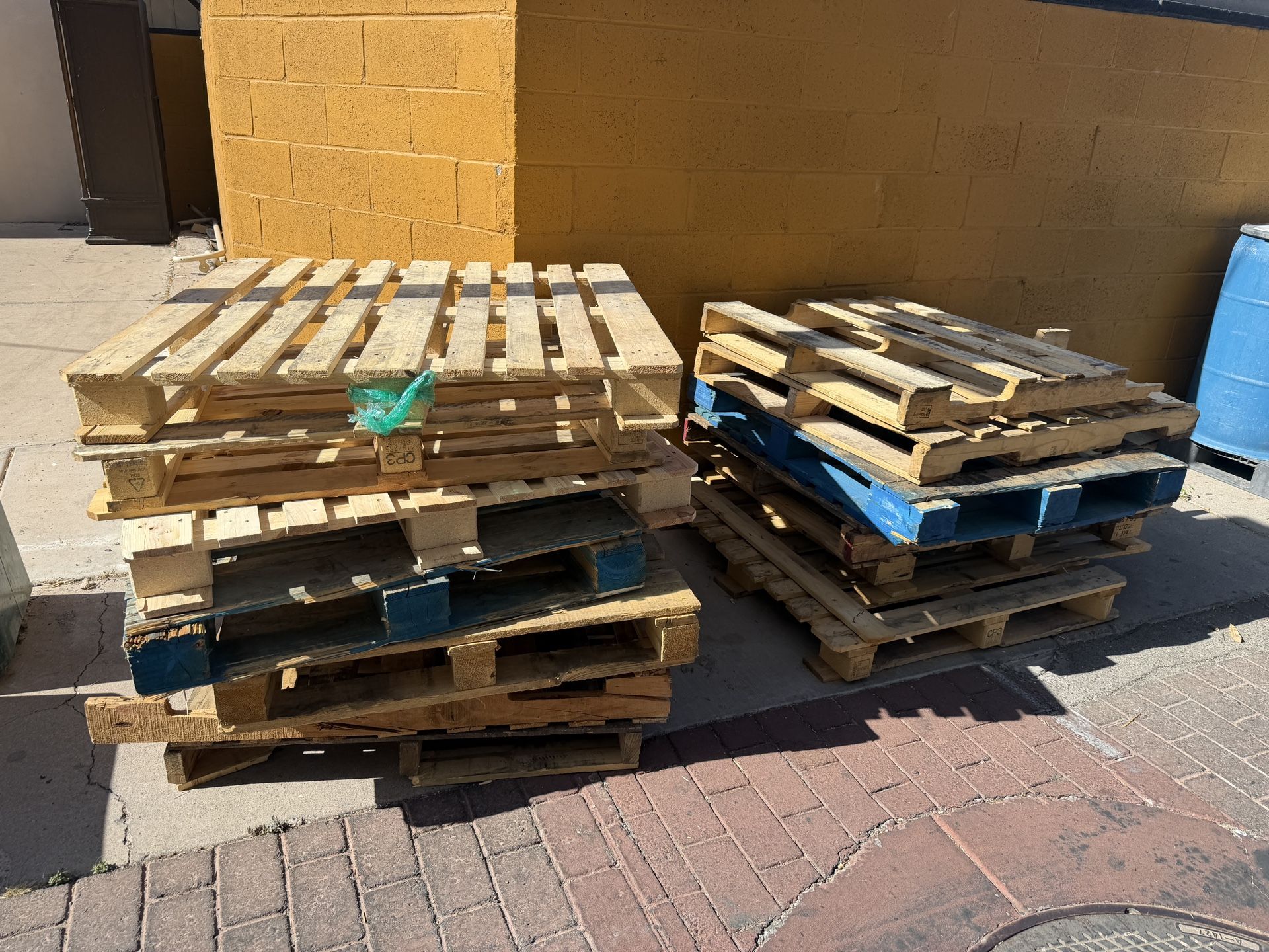 16 Free Wooden Pallets for Sale in Mesa, AZ - OfferUp