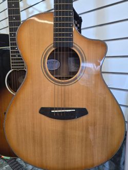 BreedLove Artista Concert Natural Shadow CE Guitar