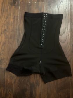 Short faja levanta glúteos talla s queda a m