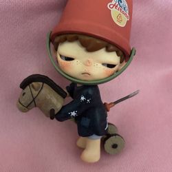 POP MART Hirono Echo Series, Knight figurine