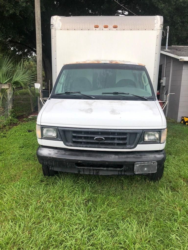 2003 Ford Boxtruck